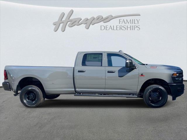 2026 RAM Ram 3500 RAM 3500 TRADESMAN CREW CAB 4X4 8 BOX