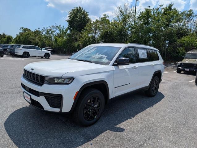 2026 Jeep Grand Cherokee L GRAND CHEROKEE L LAREDO ALTITUDE 4X4