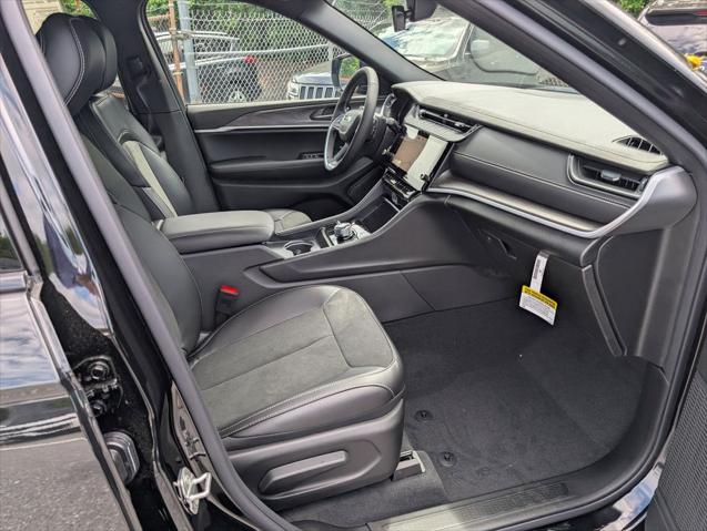 2026 Jeep Grand Cherokee GRAND CHEROKEE L LAREDO ALTITUDE 4X4 2026 Jeep Grand Cherokee GRAND CHEROKEE L LAREDO ALTITUDE 4X4