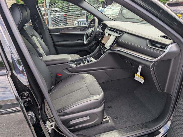 2026 Jeep Grand Cherokee L GRAND CHEROKEE L LAREDO ALTITUDE 4X4 2026 Jeep Grand Cherokee L GRAND CHEROKEE L LAREDO ALTITUDE 4X4