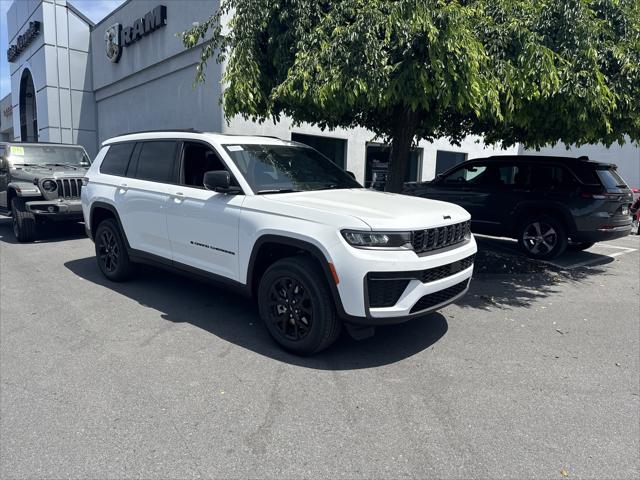 2026 Jeep Grand Cherokee GRAND CHEROKEE L LAREDO ALTITUDE 4X4