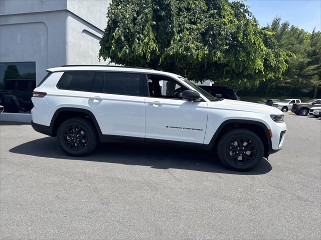 2026 Jeep Grand Cherokee GRAND CHEROKEE L LAREDO ALTITUDE 4X4