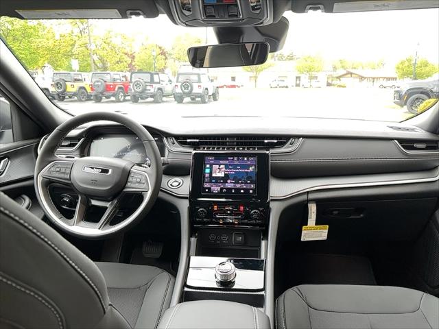 2026 Jeep Grand Cherokee Altitude 4x4