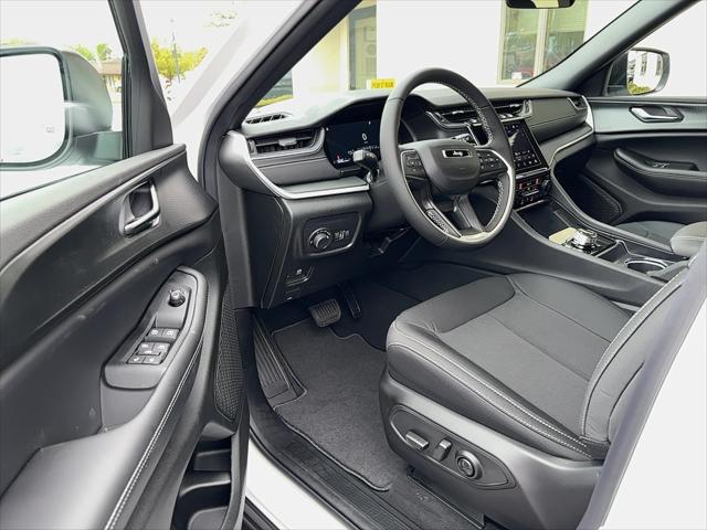 2026 Jeep Grand Cherokee Altitude 4x4