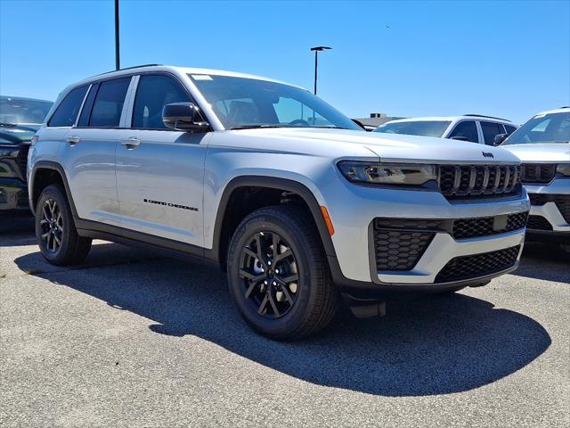 2026 Jeep Grand Cherokee GRAND CHEROKEE LAREDO ALTITUDE 4X4 2026 Jeep Grand Cherokee GRAND CHEROKEE LAREDO ALTITUDE 4X4