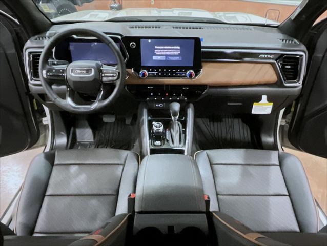 2026 GMC Canyon AT4, 4WD