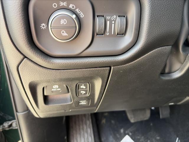 2026 Ram 1500 Rebel Crew Cab 4x4 5'7" Box