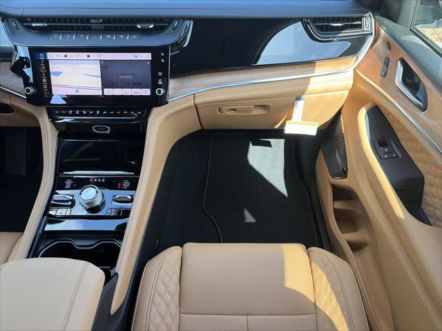 2026 Jeep Grand Cherokee Summit 4x4