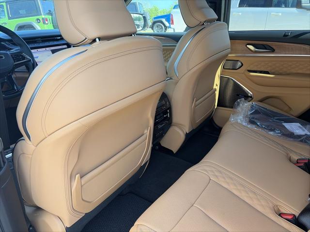 2026 Jeep Grand Cherokee Summit 4x4