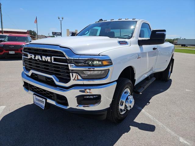 2026 RAM Ram 3500 RAM 3500 TRADESMAN REGULAR CAB 4X4 8 BOX