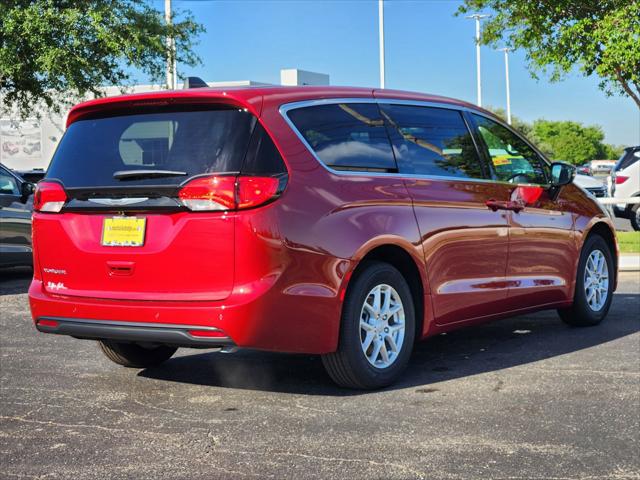 2026 Chrysler Voyager LX