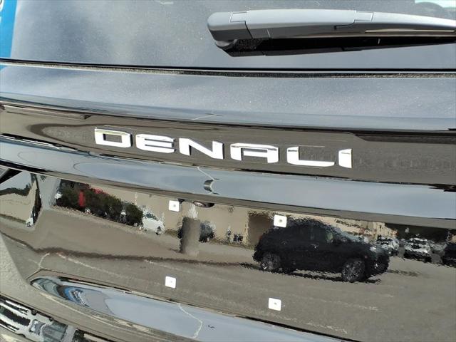2026 GMC Acadia Denali AWD