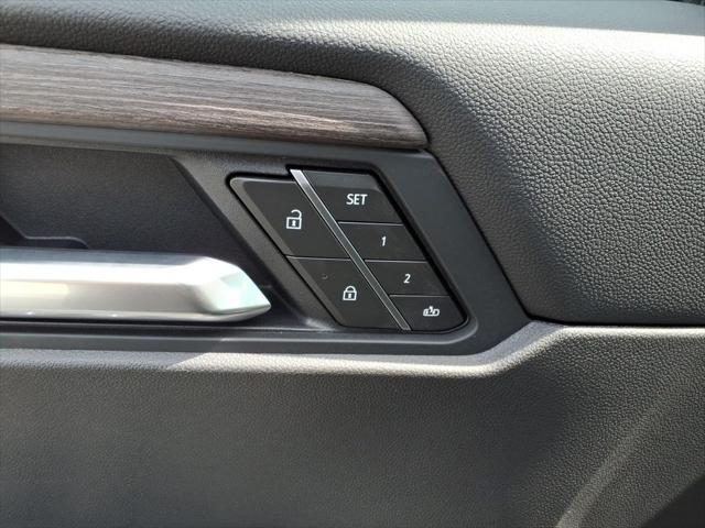 2026 GMC Acadia Denali AWD
