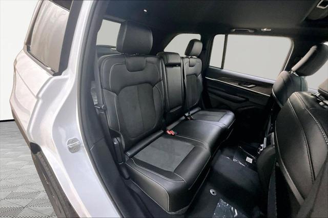 2026 Jeep Grand Cherokee Altitude 4x4