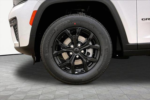 2026 Jeep Grand Cherokee Altitude 4x4