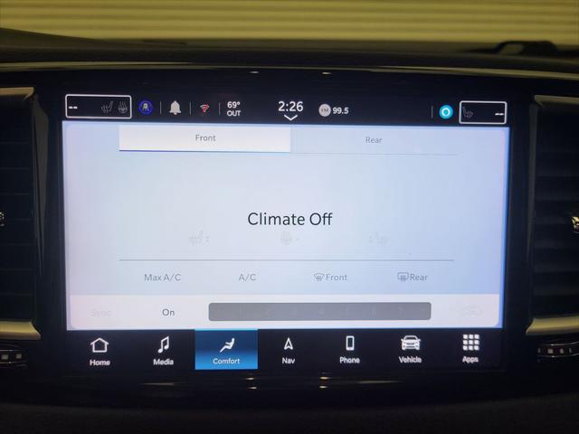 2024 Chrysler Voyager LX