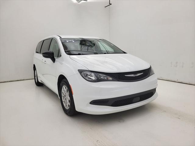 2024 Chrysler Voyager LX