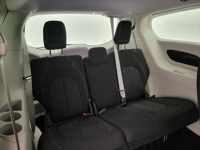 2024 Chrysler Voyager LX