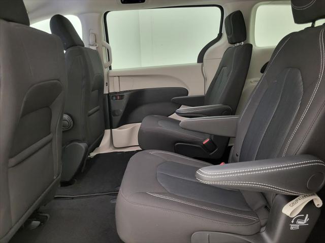 2024 Chrysler Voyager LX