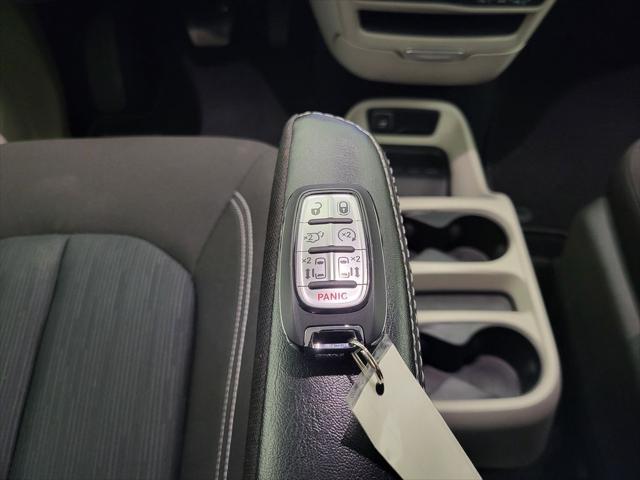 2024 Chrysler Voyager LX