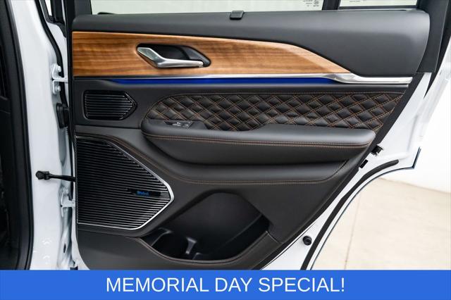 2026 Jeep Grand Cherokee Summit 4x4