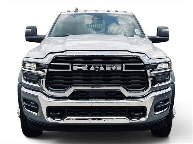 2026 RAM 5500 Chassis RAM 5500 TRADESMAN CHASSIS CREW CAB 4X4 84 CA