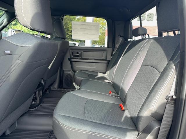 2026 Ram 2500 Black Express Crew Cab 4x4 64 Box
