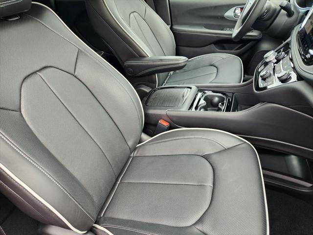 2026 Chrysler Pacifica Limited AWD