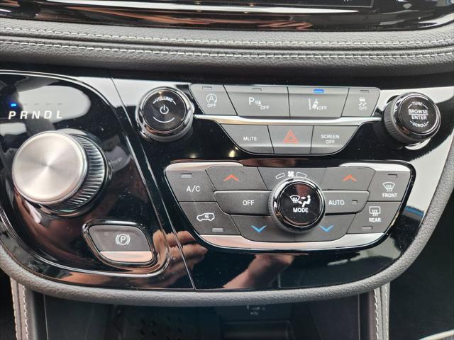 2026 Chrysler Pacifica Limited AWD