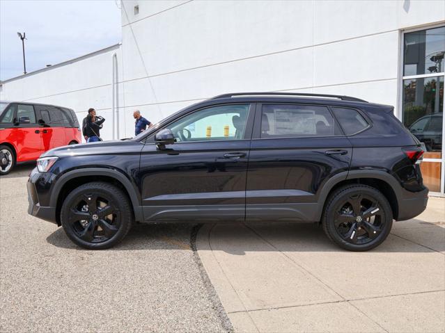 2026 Volkswagen Taos SE Black