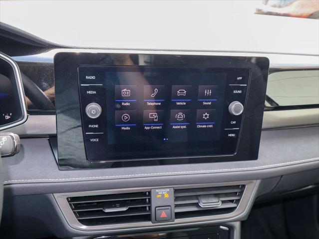 2026 Volkswagen Taos SE Black