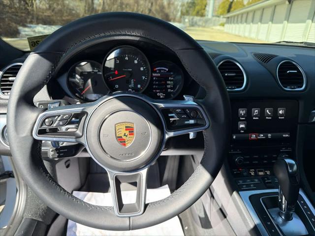 2022 Porsche 718 Cayman T