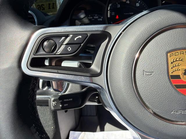 2022 Porsche 718 Cayman T