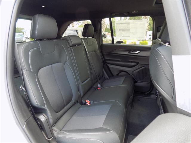 2026 Jeep Grand Cherokee Altitude 4x2