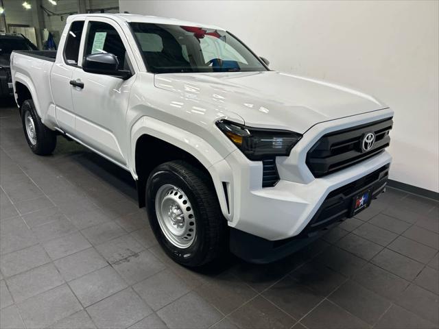 2024 Toyota Tacoma SR 2024 Toyota Tacoma SR