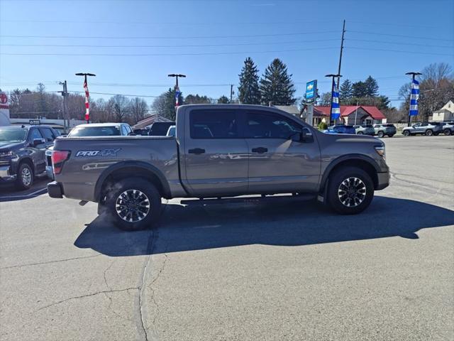 2024 Nissan TITAN Crew Cab PRO-4X 4x4