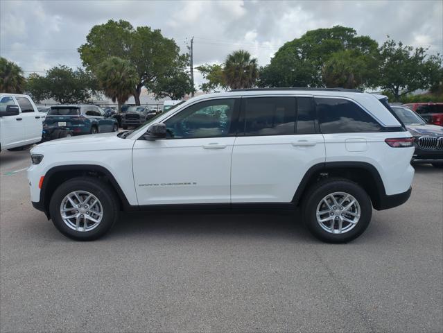 2026 Jeep Grand Cherokee Laredo 4x2