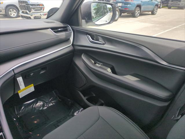 2026 Jeep Grand Cherokee Laredo 4x2