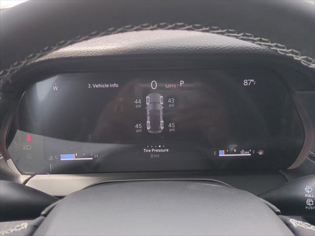 2026 Jeep Grand Cherokee Laredo 4x2