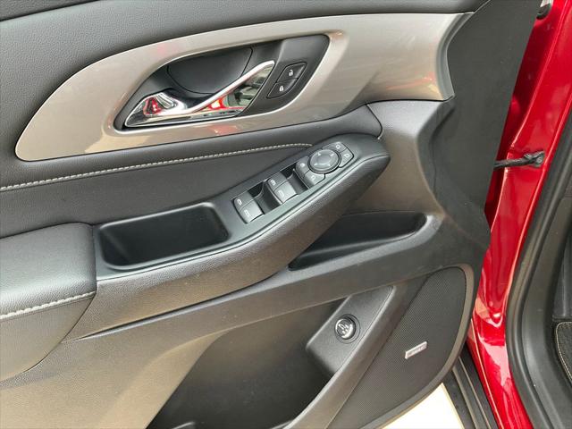2023 Chevrolet Traverse AWD LT Leather