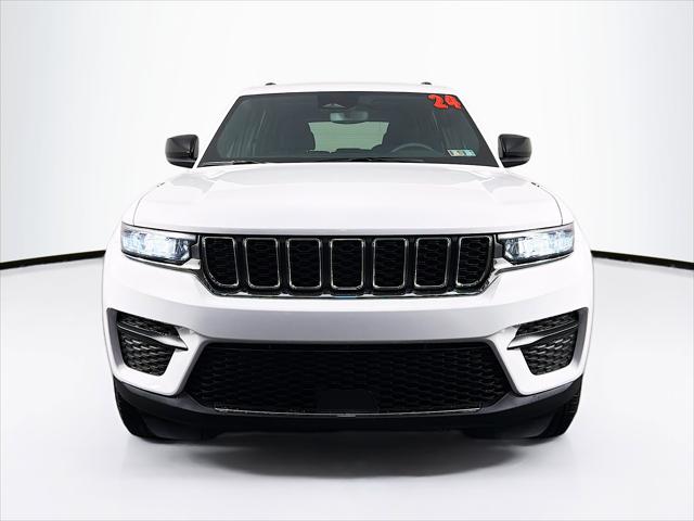 2024 Jeep Grand Cherokee Laredo X 4x4