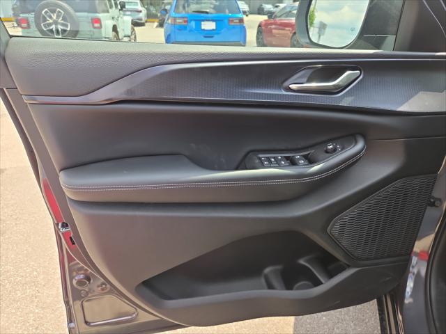 2026 Jeep Grand Cherokee Altitude 4x2