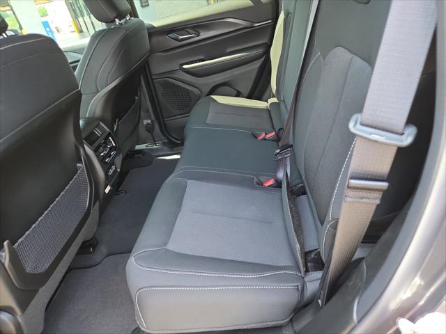 2026 Jeep Grand Cherokee Altitude 4x2