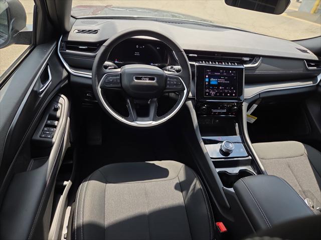 2026 Jeep Grand Cherokee Altitude 4x2