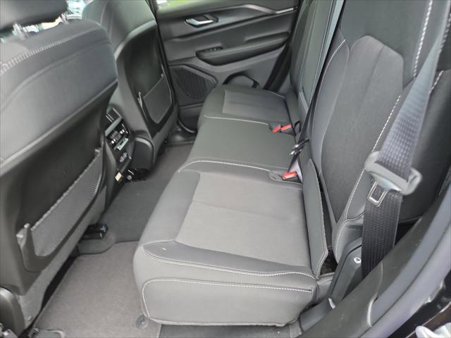 2026 Jeep Grand Cherokee Altitude 4x2