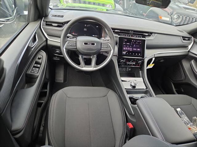 2026 Jeep Grand Cherokee Altitude 4x2