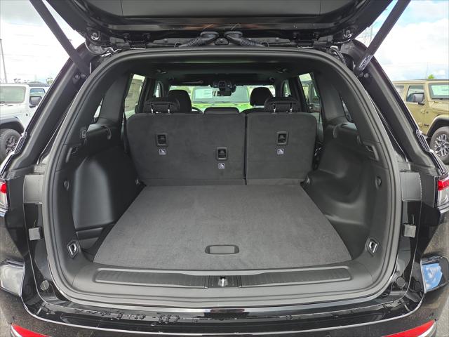 2026 Jeep Grand Cherokee Altitude 4x2