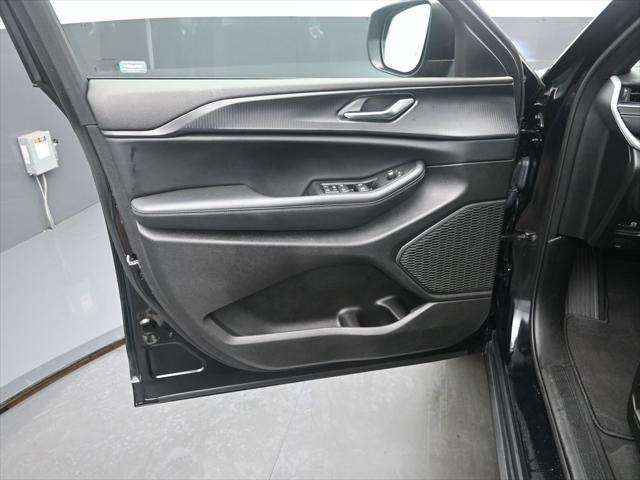2024 Jeep Grand Cherokee Laredo 4x4