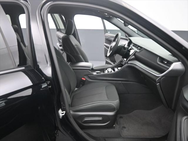 2024 Jeep Grand Cherokee Laredo 4x4