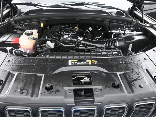 2024 Jeep Grand Cherokee Laredo 4x4